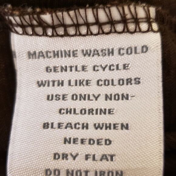 East 5th short Sleeve 🐆 Leopard print top  Medium - Picture 3 of 7